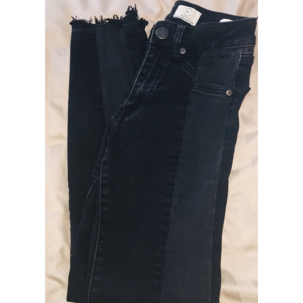 High waisted raw hem jeans 👖